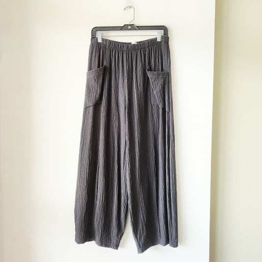 Yoshi Textured Pull On Pants with Pockets - L