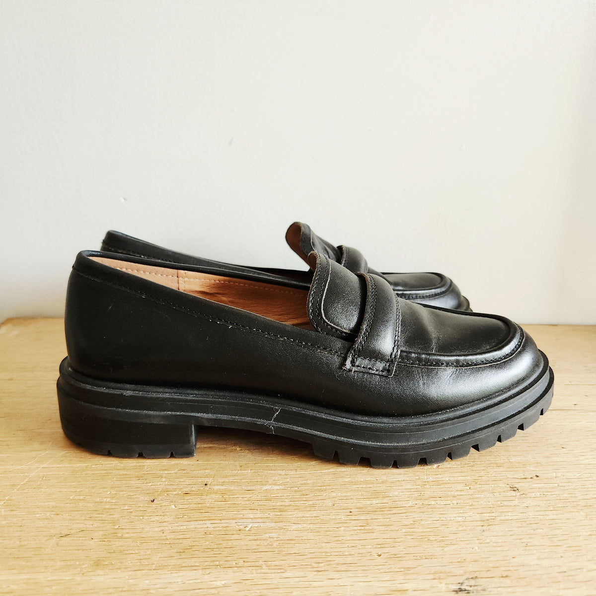 Madewell Black Lug Sole Loafers - size 9