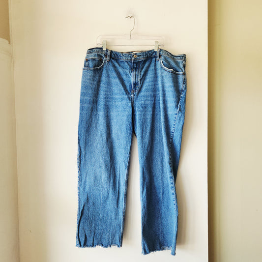 Abercrombie and Fitch Vintage Straight High Rise Jeans with Distressed Hem - size 20R