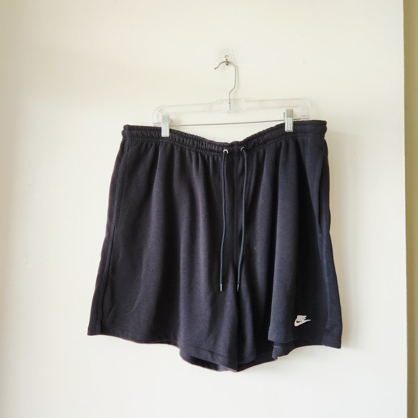 Nike Standard Fit Black Sweat Shorts - XL - New