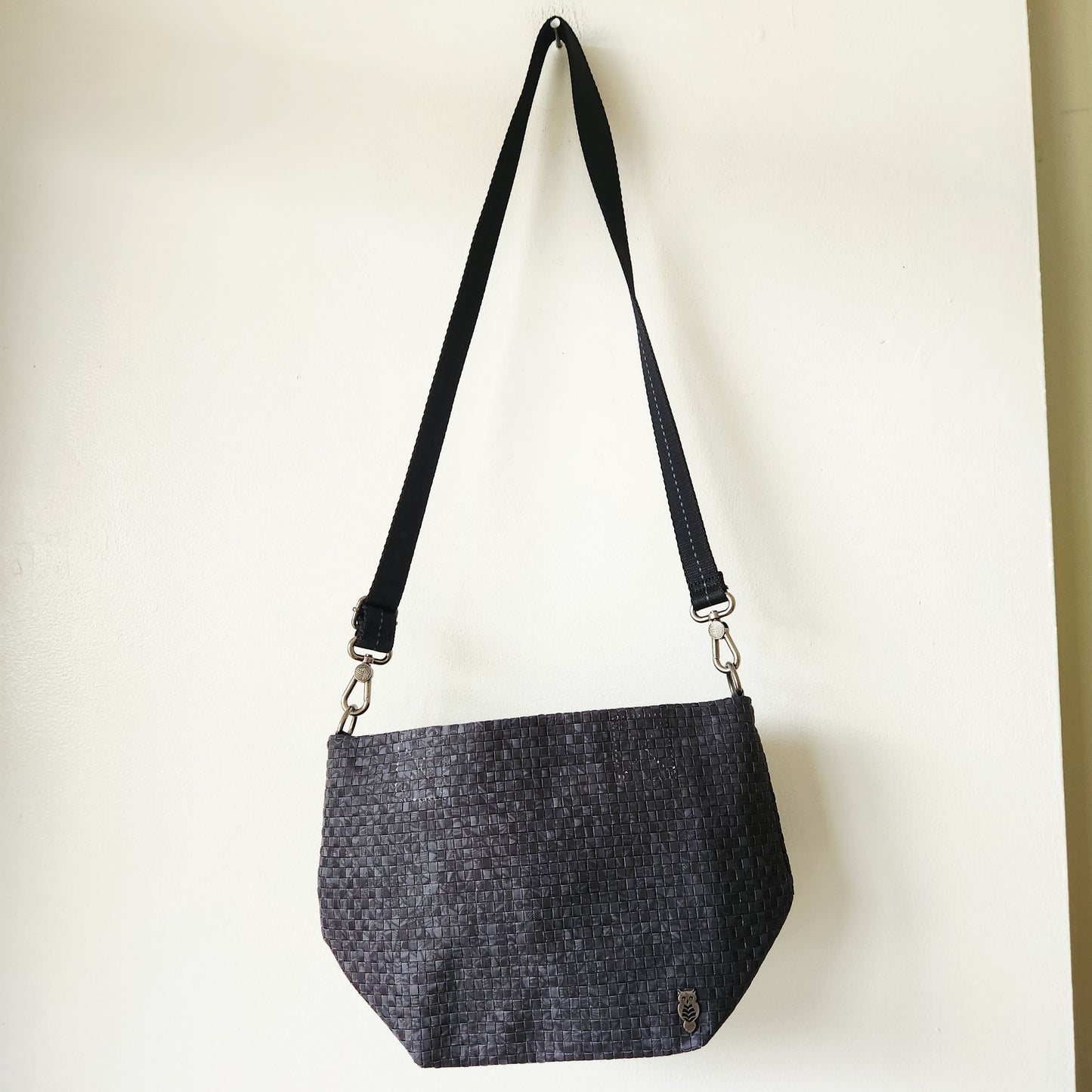 Sakroots Woven Crossbody Bag with pockets