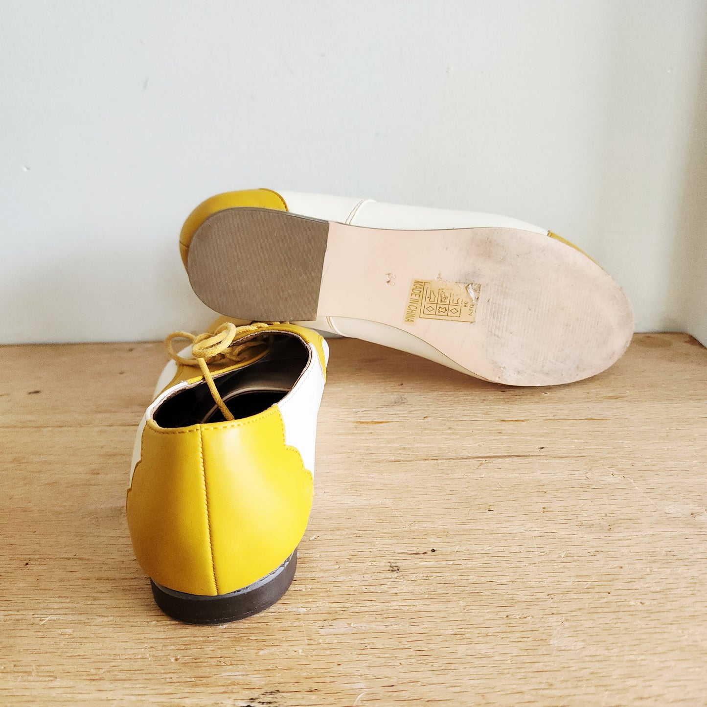 Chelsea Crew Two Tone Lace Up Flats - size 39