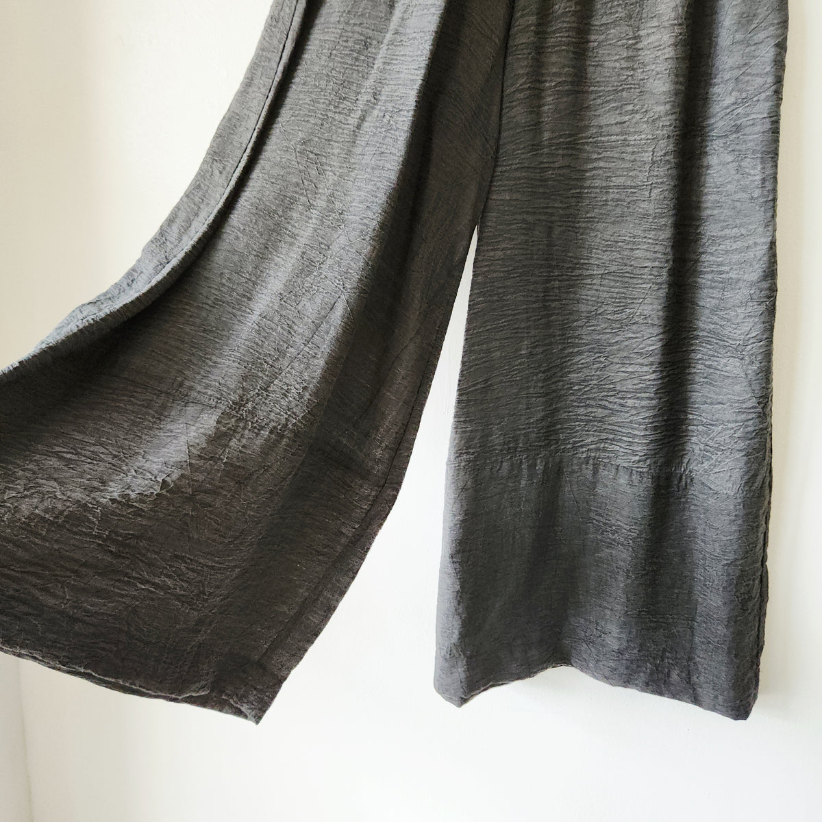 Alembika Gray Wide Leg Textured Pull On Pants - size 4-6