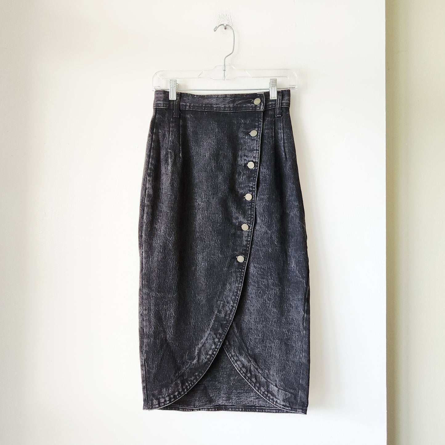 Vintage Squeeze Black Denim Wrap Skirt - size 5