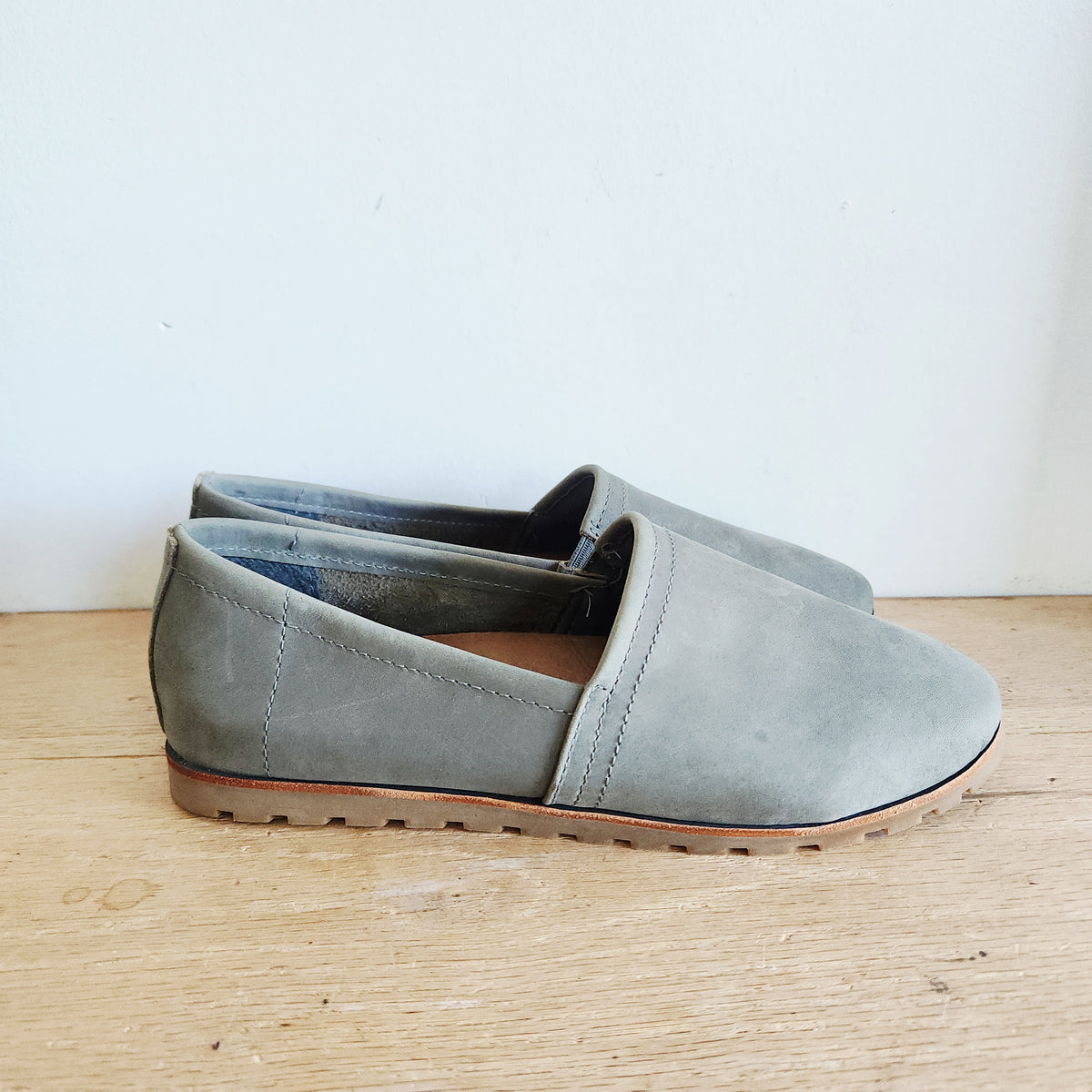 LL Bean Leather Flats - size 9M
