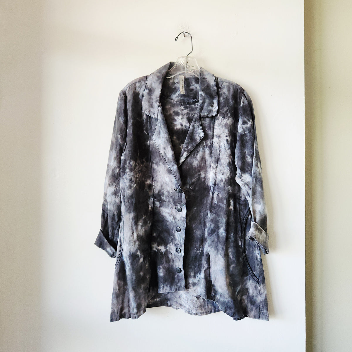 Cynthia Ashby Tie Dye Top with Buttons - XS