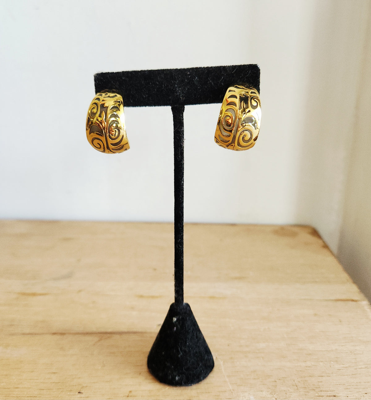 Museum of Modern Art Curved Stud Earrings