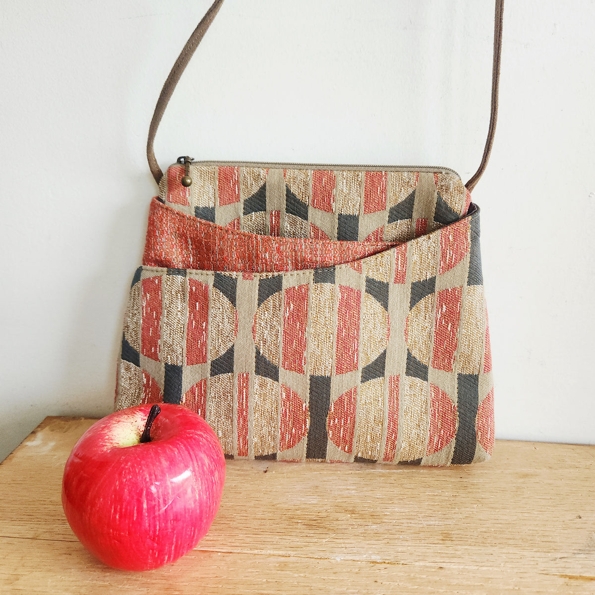 Maruca Cloth Pattern Crossbody Purse