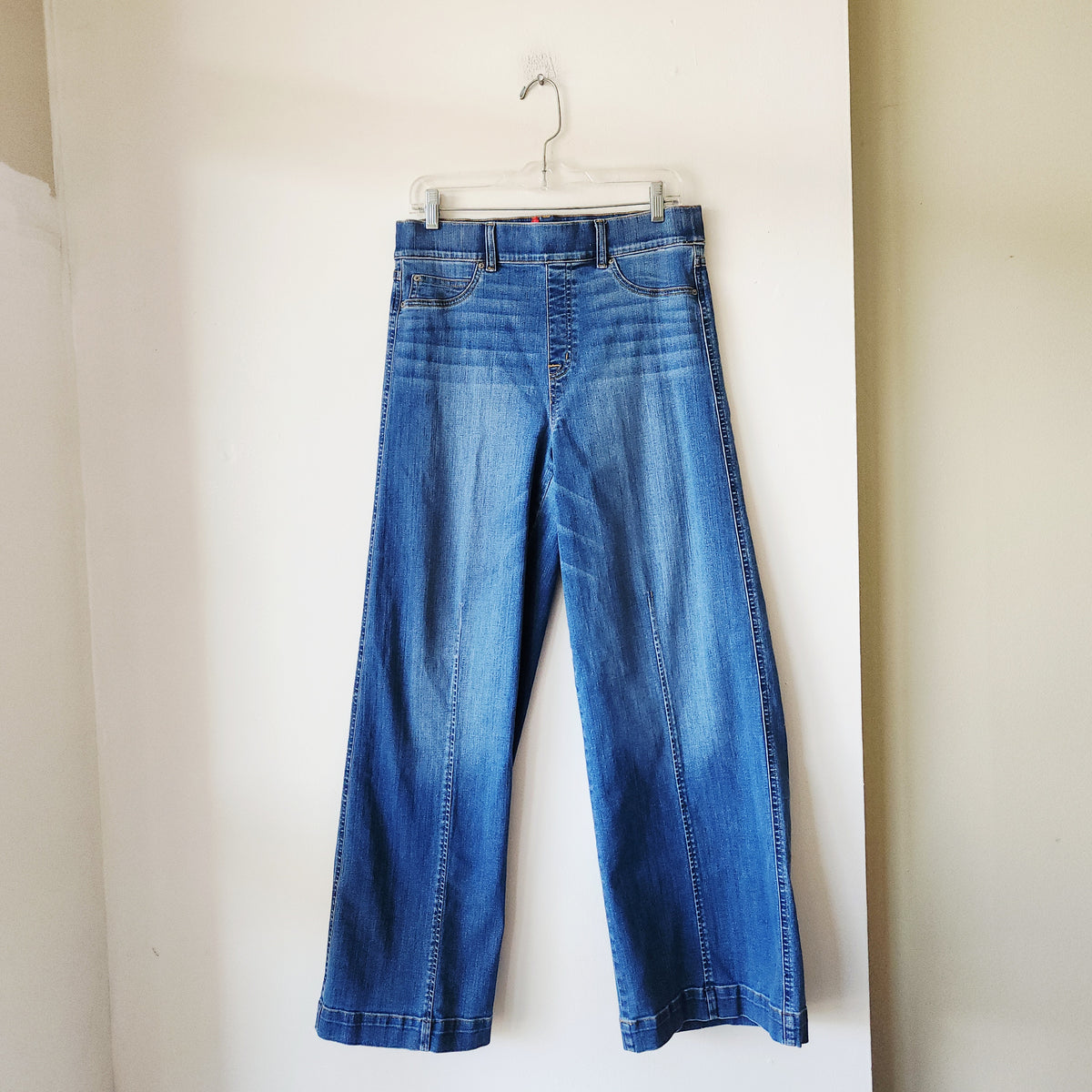 Spanx Pull On Wide Leg Jeans - L
