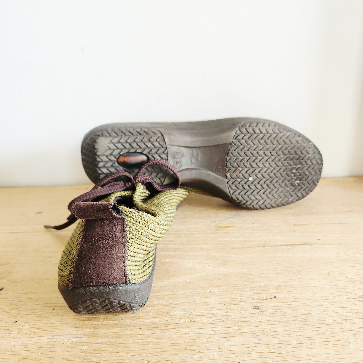 Arcepedico Olive Green Lace Up Shoes - size 40
