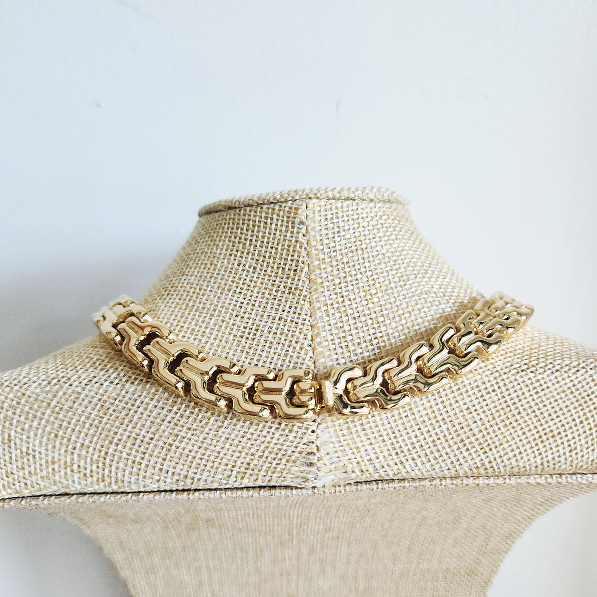 Ciner Goldtone Chunky Interlocking Collar Necklace