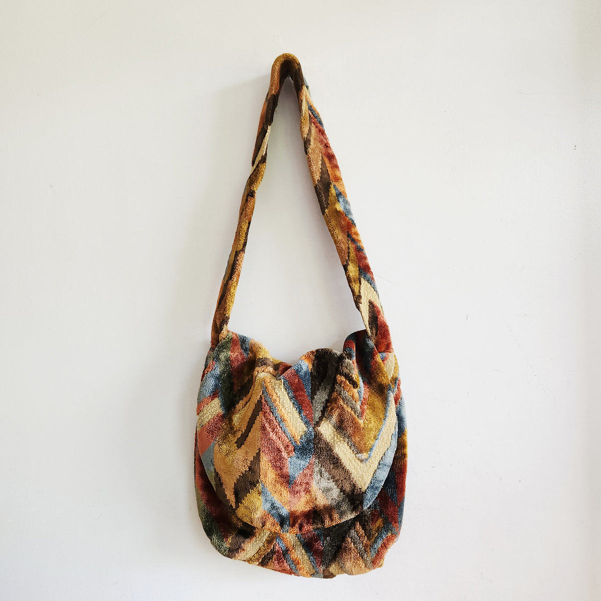 Vintage Carpet Bags of America Small Bag with Flap