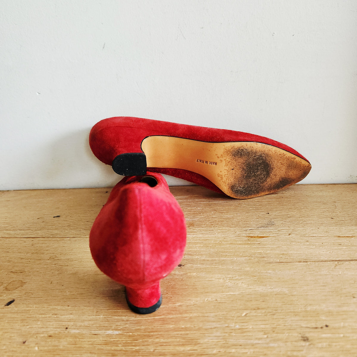 Vintage Ferragamo Red Suede Pumps - size 8AA