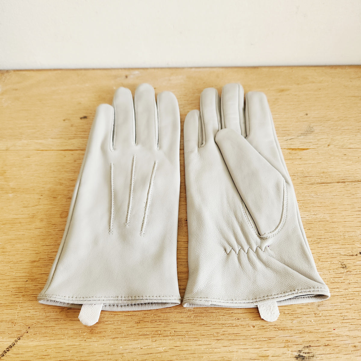 Leather Gloves with Lining - S/M