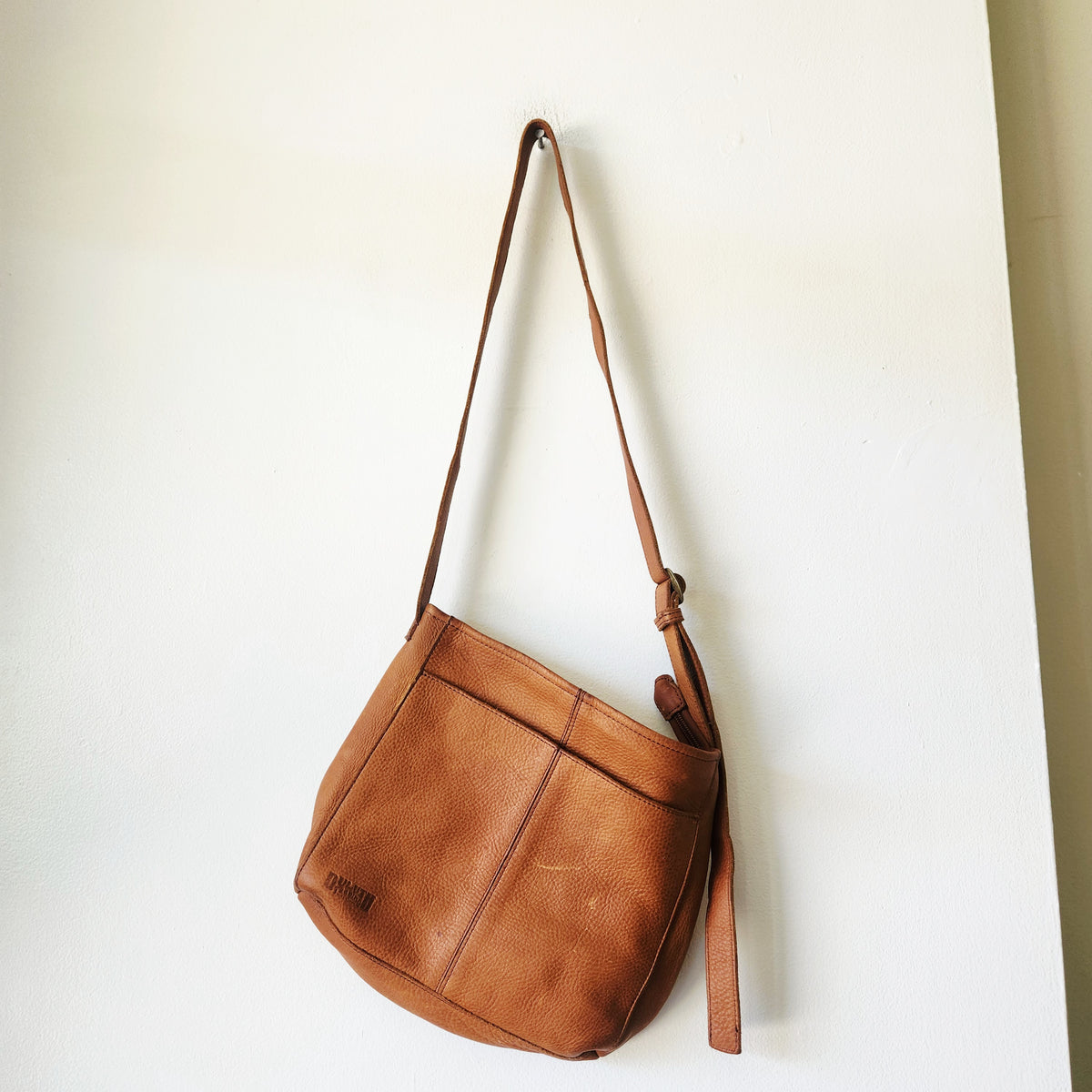 Duluth Trading Company Lifetime Leahter Crossbody Bag