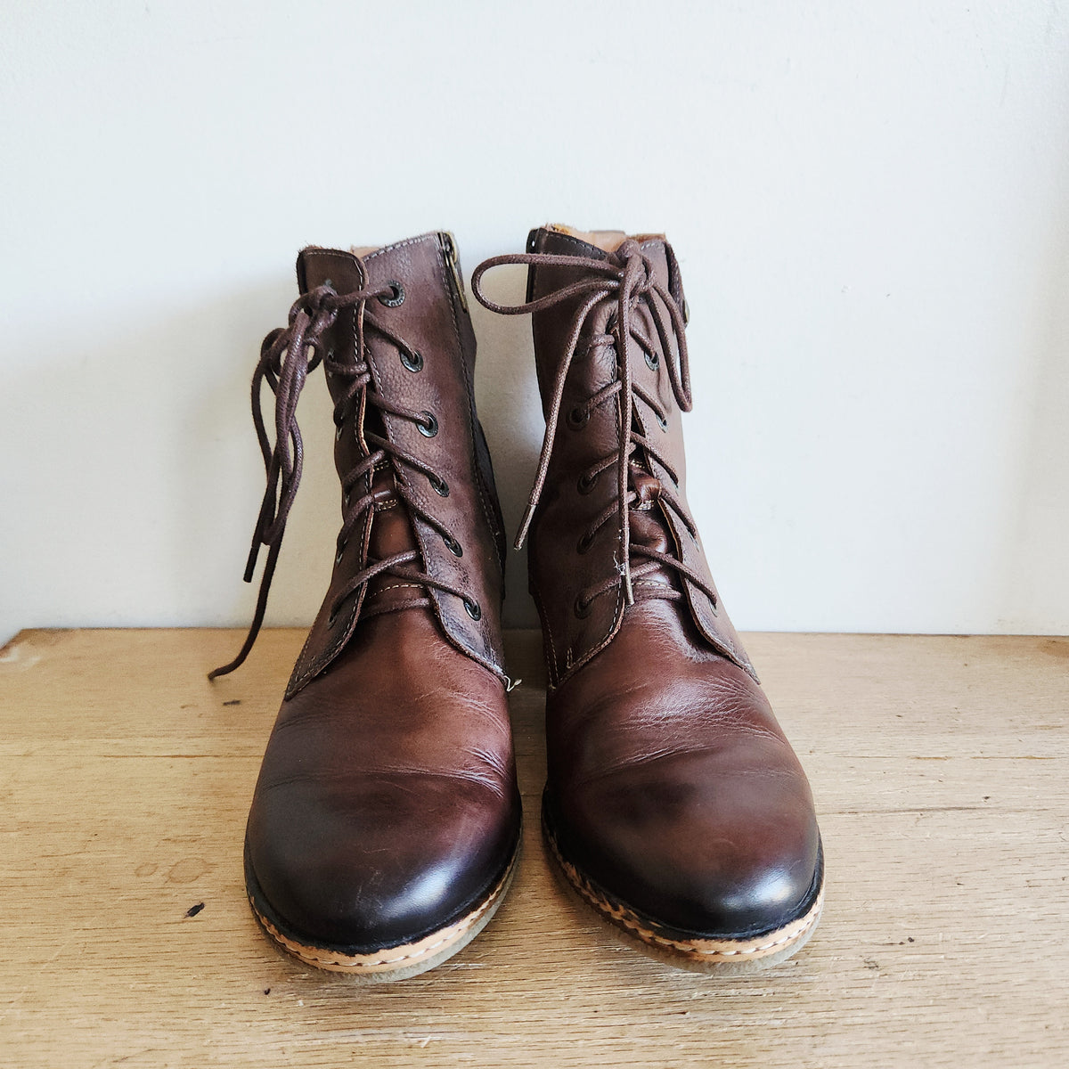 Pikolinos Leather Boots with Heel - size 39