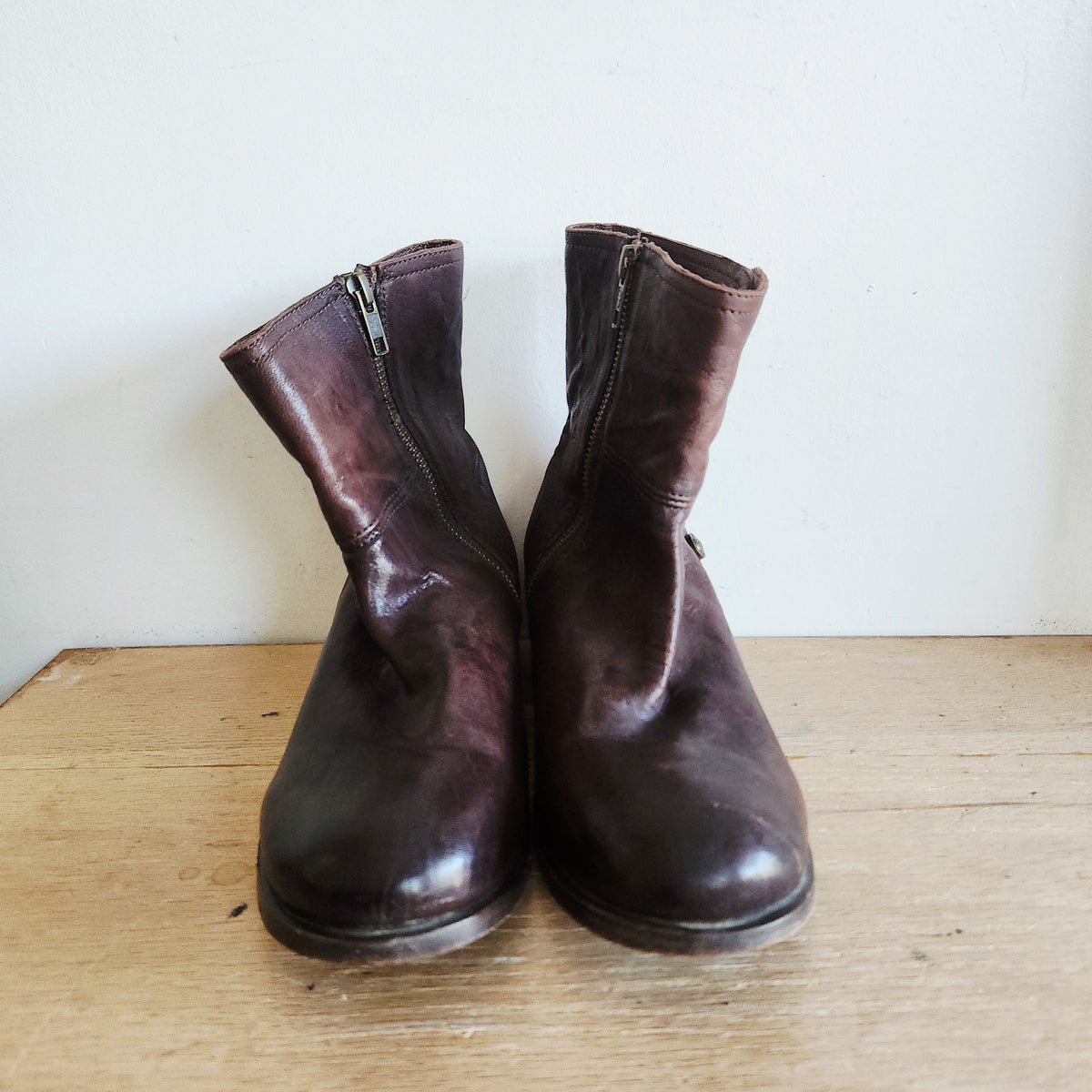 Frye Lynn Military Short Leather Boots - size 9B