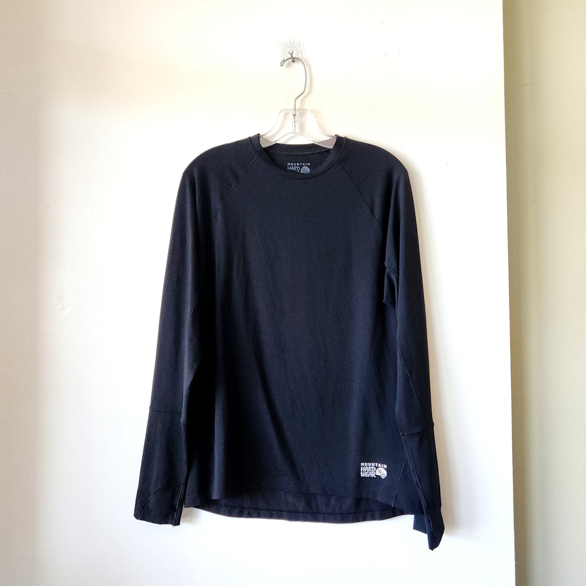 Mountain Hard Wear Black Base Layer Top - M