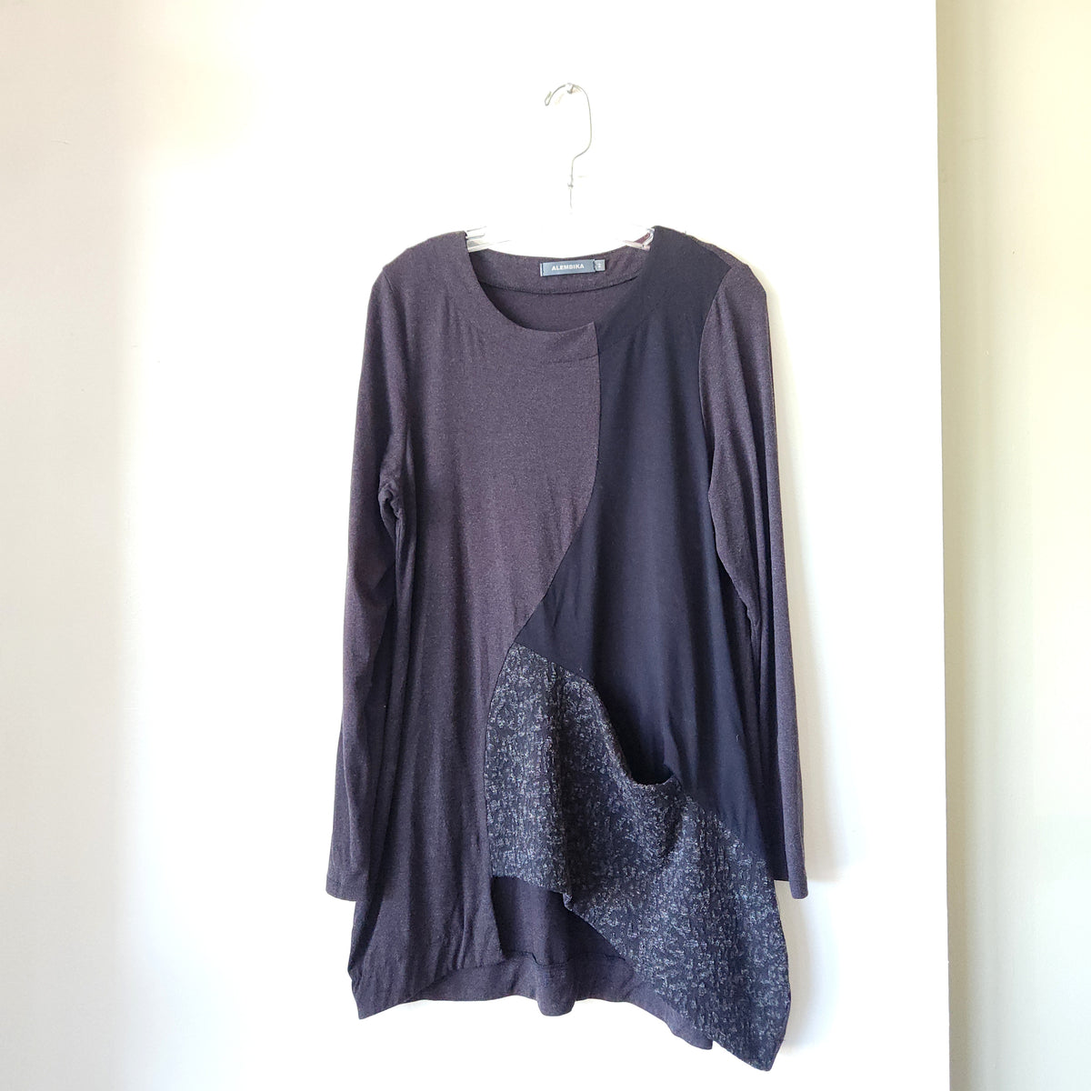 Alembika Mixed Materials Tunic with Asymmetrical Hem - size 8-10