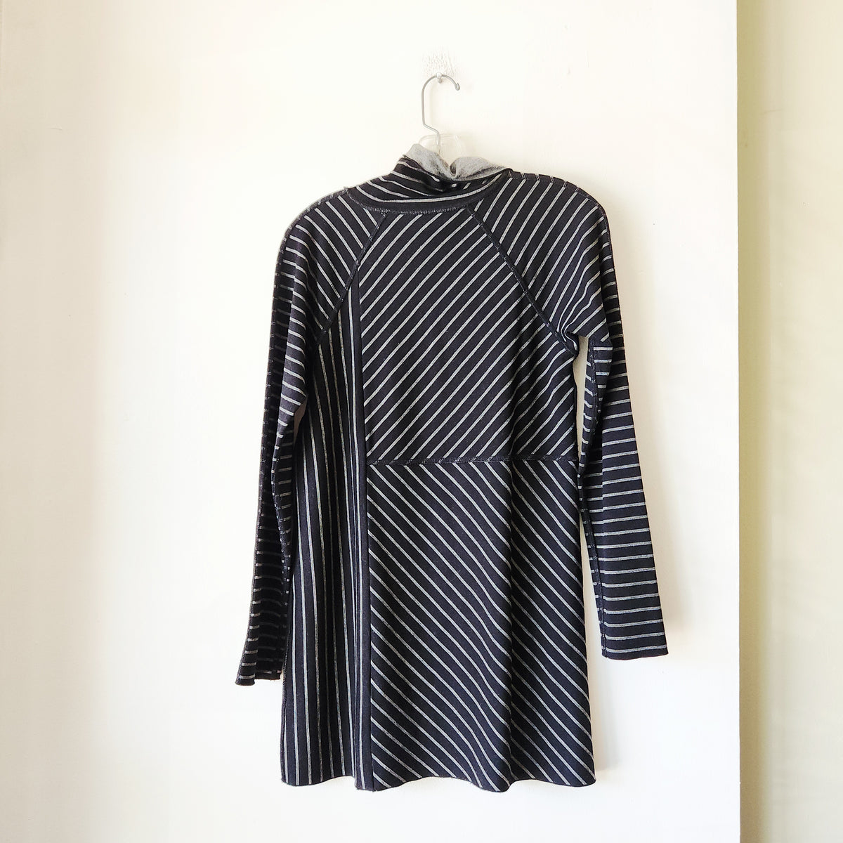 Lynne Ritche Silver Striped Tunic with Zipper Detail - XS