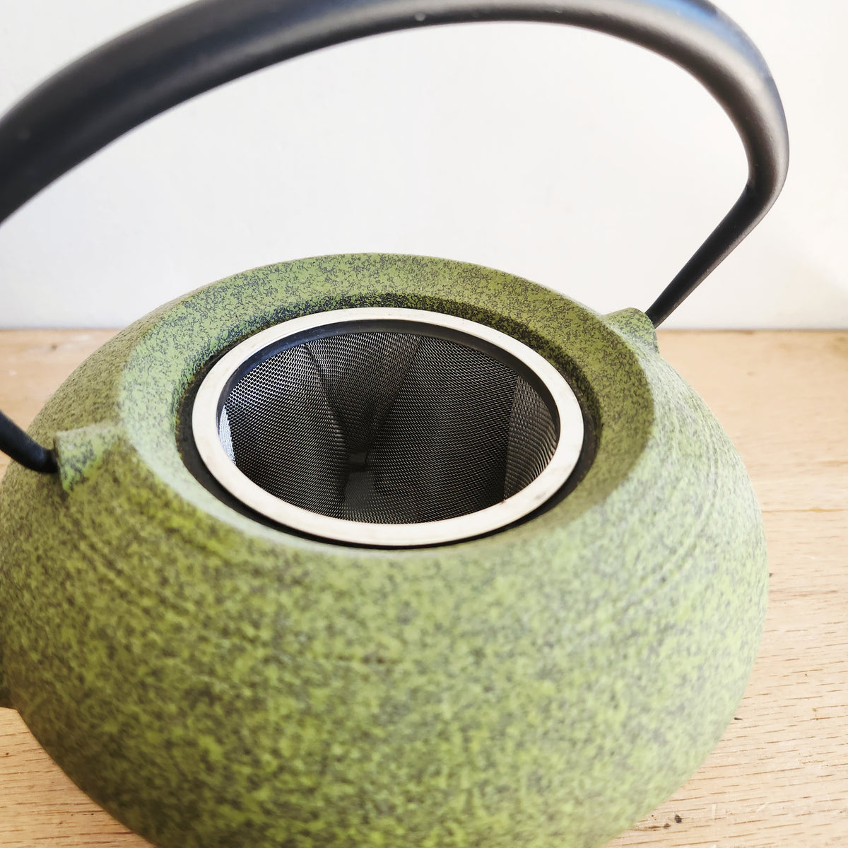 Cast Iron Teapot Grass Pine Needle Color