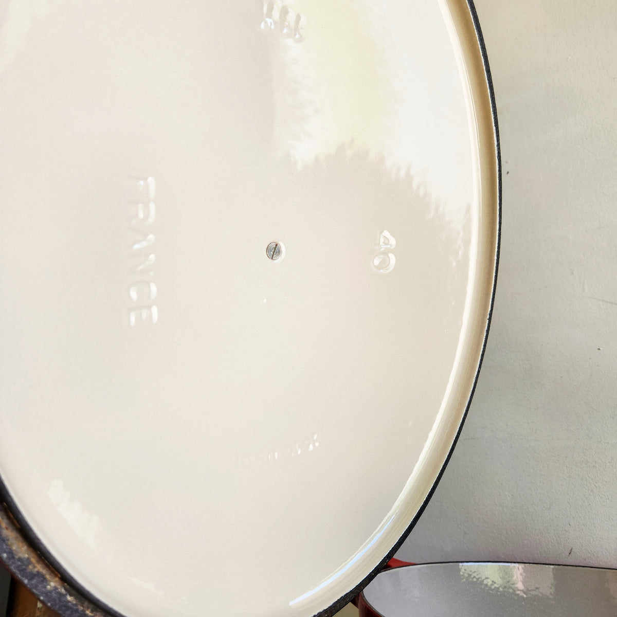 Le Creuset Enameled Cast Iron Oval Dutch Oven 40 LIKE NEW