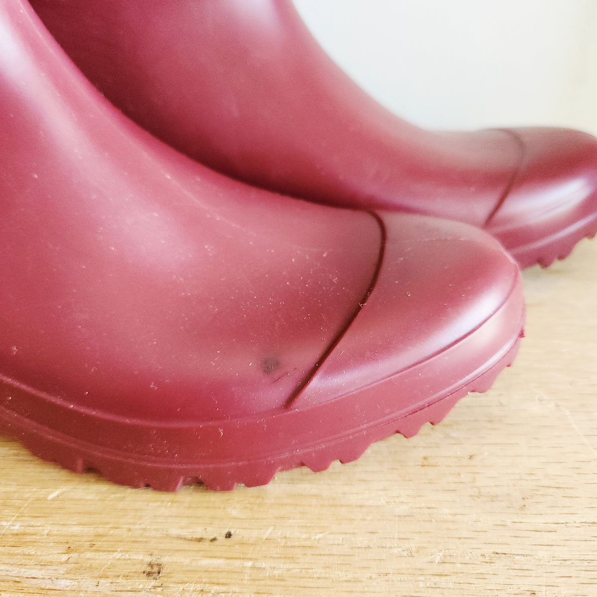Ugg Cranberry Tall Rubber Boots - size 8