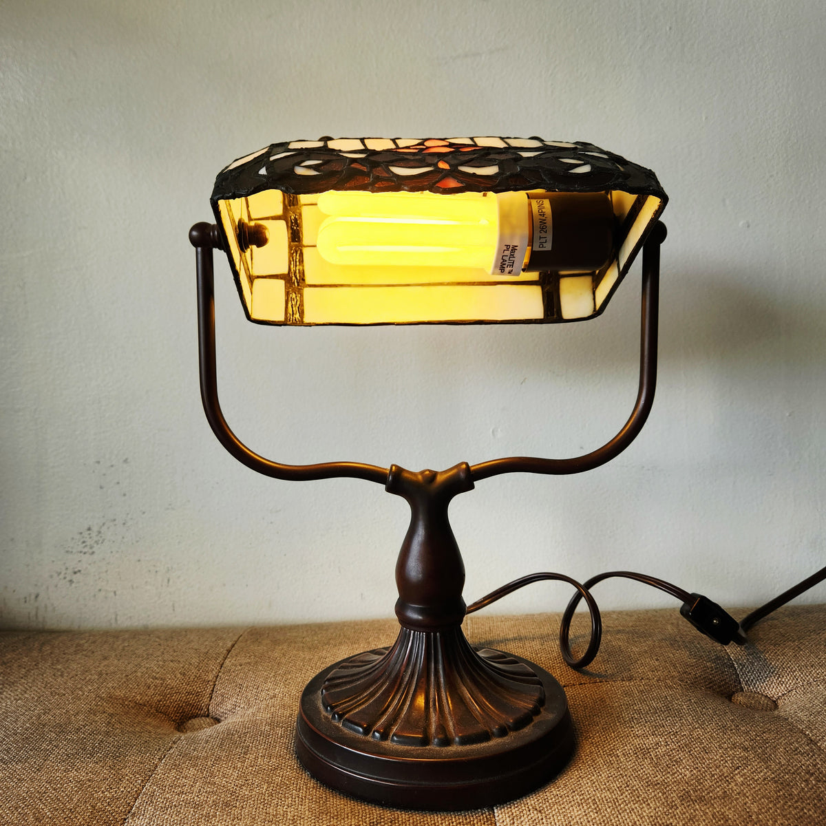 Tiffany Style Bankers Accent Lamp