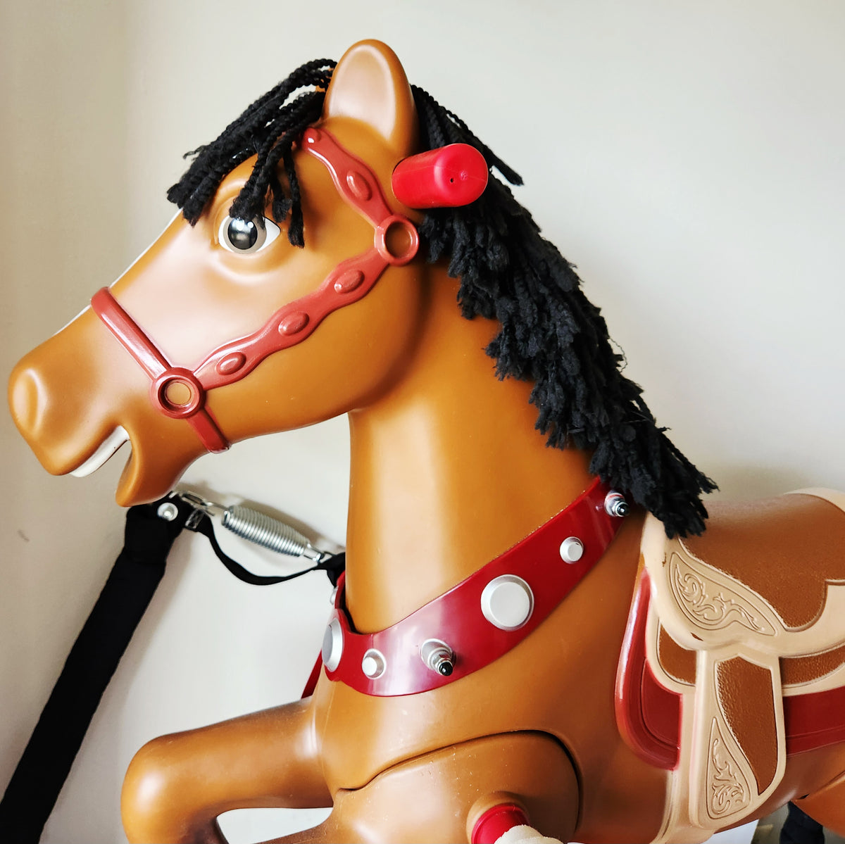 Radio Flyer Battery Operated Interactive Riding Horse Age 2-6