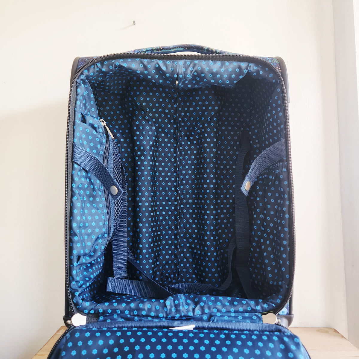 Richardo Beverly Hills Luggage Sausalito Superlight 2.0 17" Carry On