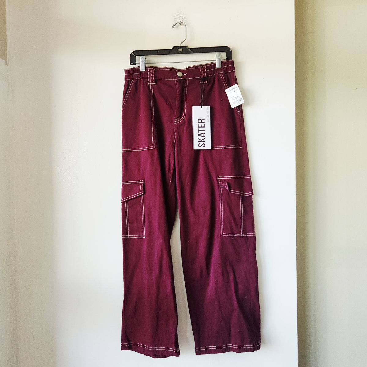 Almost Famous Cargo Pants - L - New