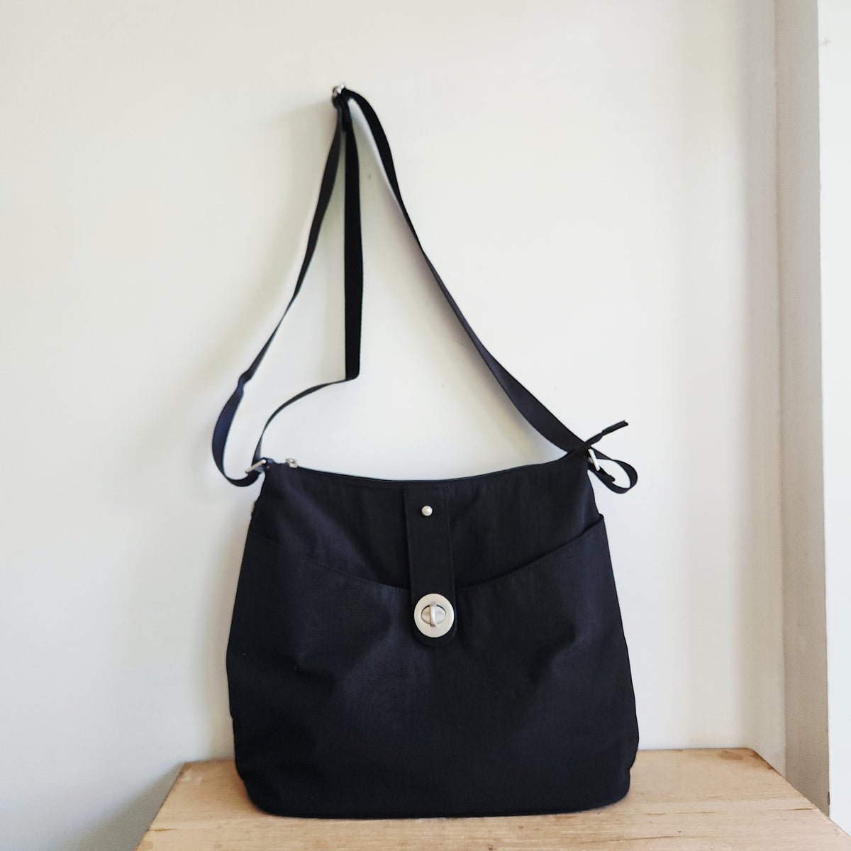 Baggallini Black Helsinki Bag