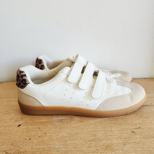 Dolce Vita Velcro Sneakers with Leopard Accent - size 10