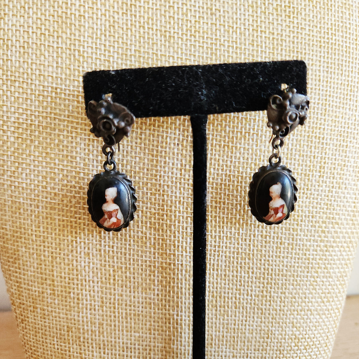Vintage Earrings with Handpainted Cameo