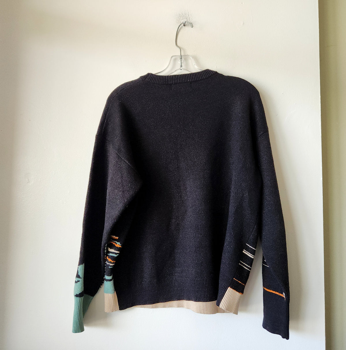 Cider Sweater with Swan Motif - M