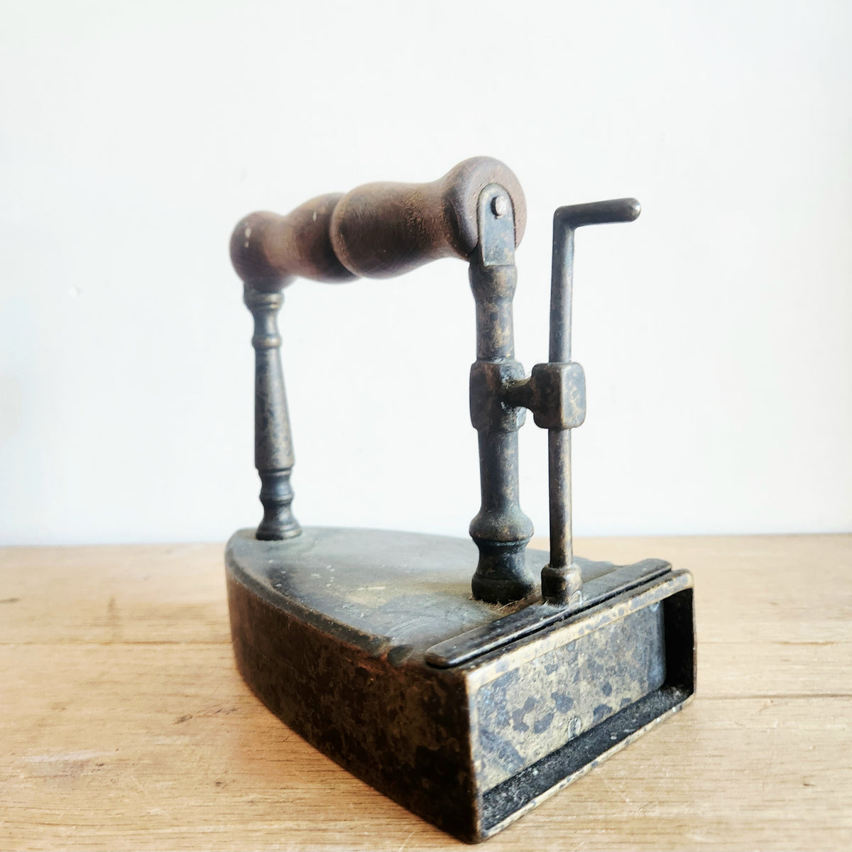Anttique Guillotine Box Sad Iron with Insert