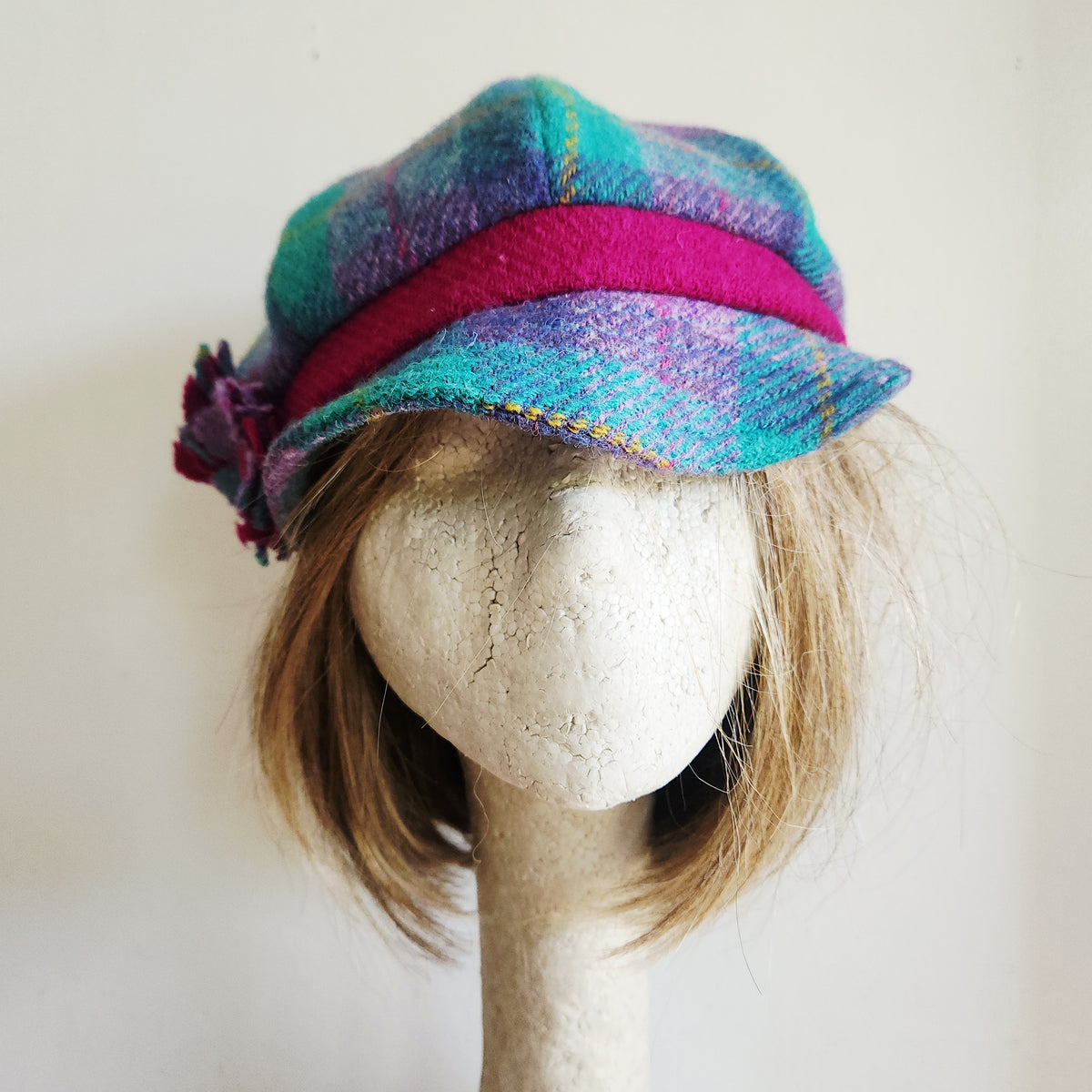 Harris Tweed Cap with Flower