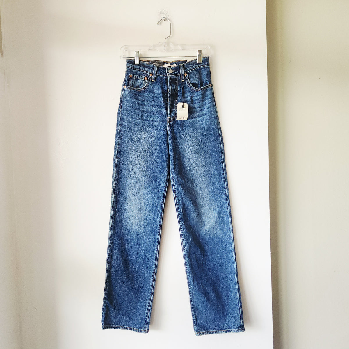 Levi's Ribcage Straight Ankle Jeans with Buttons Fly - size 25 x 31 - New