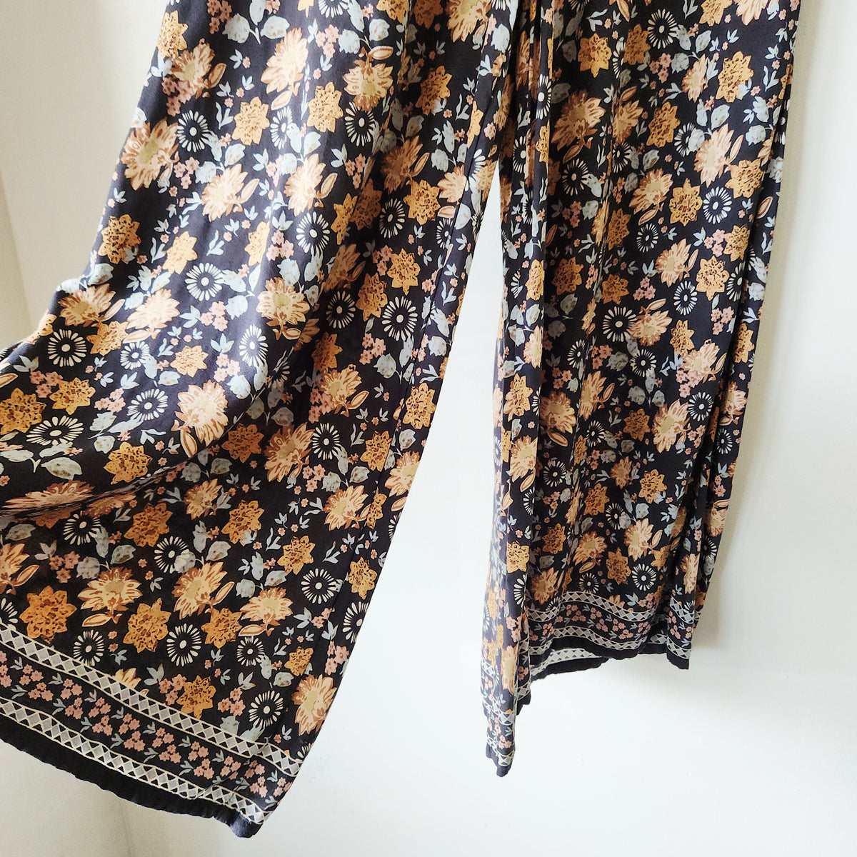 Natural Life Flowy Lounge Pants - L