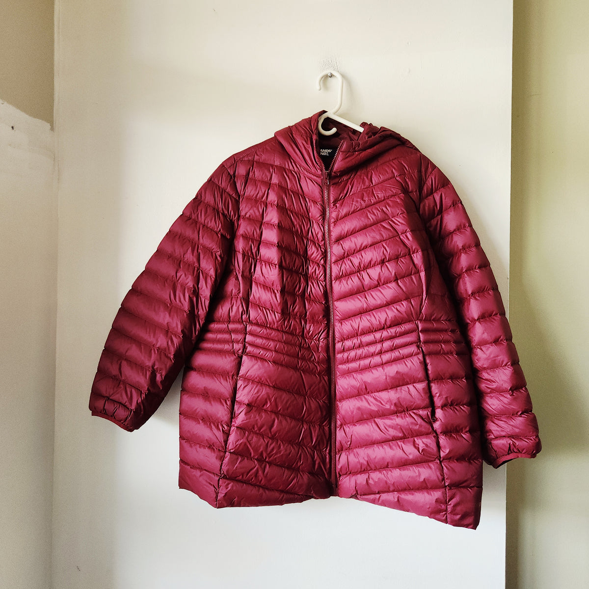 Lands' End Raspberry Down Fill Lightweight Puffer Jacket - size 1X
