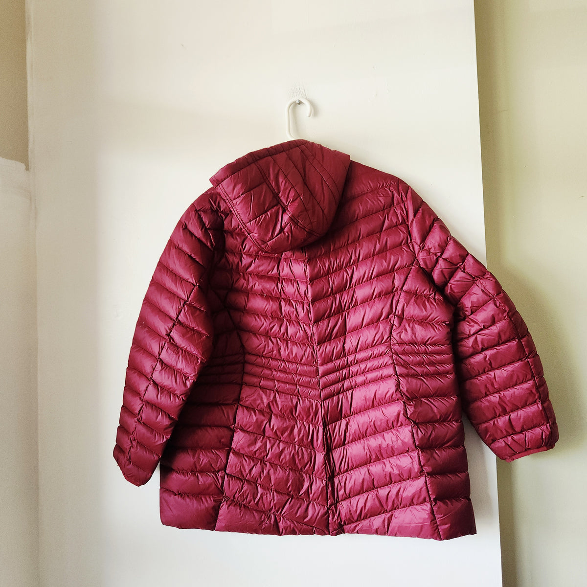 Lands' End Raspberry Down Fill Lightweight Puffer Jacket - size 1X
