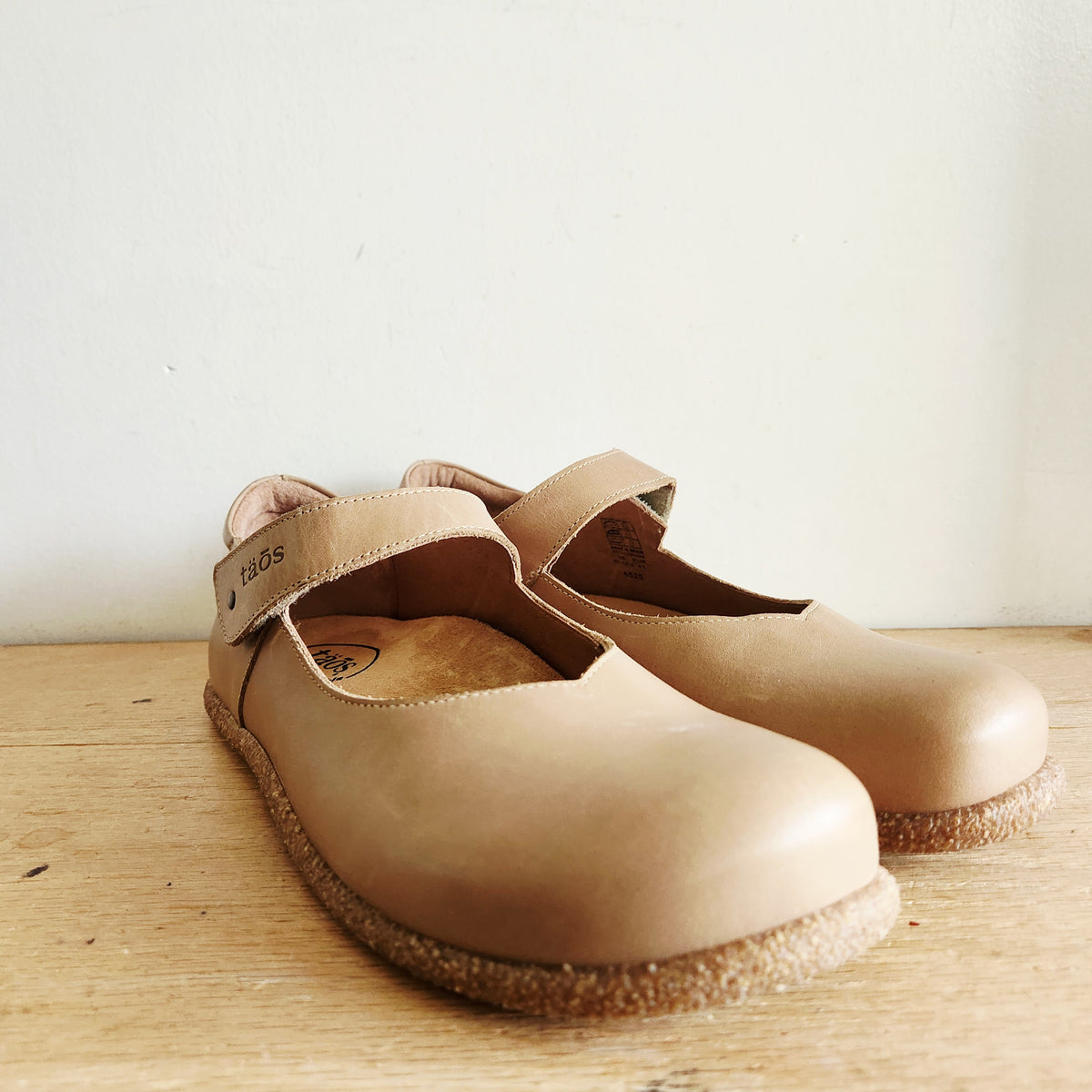 Taos Ultimate Leather Mary Jane Shoes Mushroom Color SIze 41 NEW