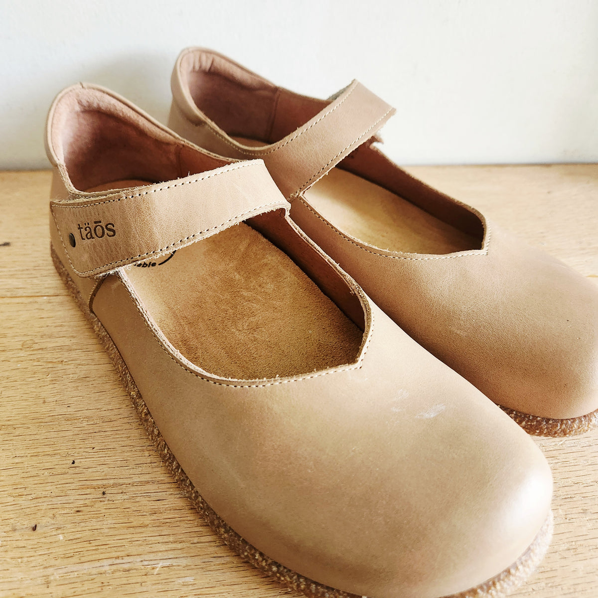 Taos Ultimate Leather Mary Jane Shoes Mushroom Color SIze 41 NEW