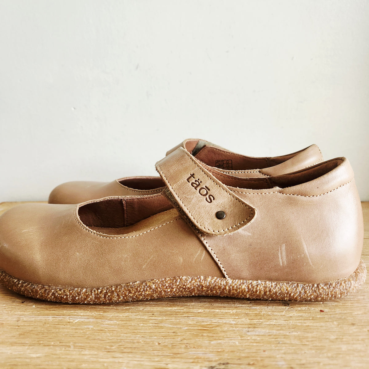 Taos Ultimate Leather Mary Jane Shoes Mushroom Color SIze 41 NEW