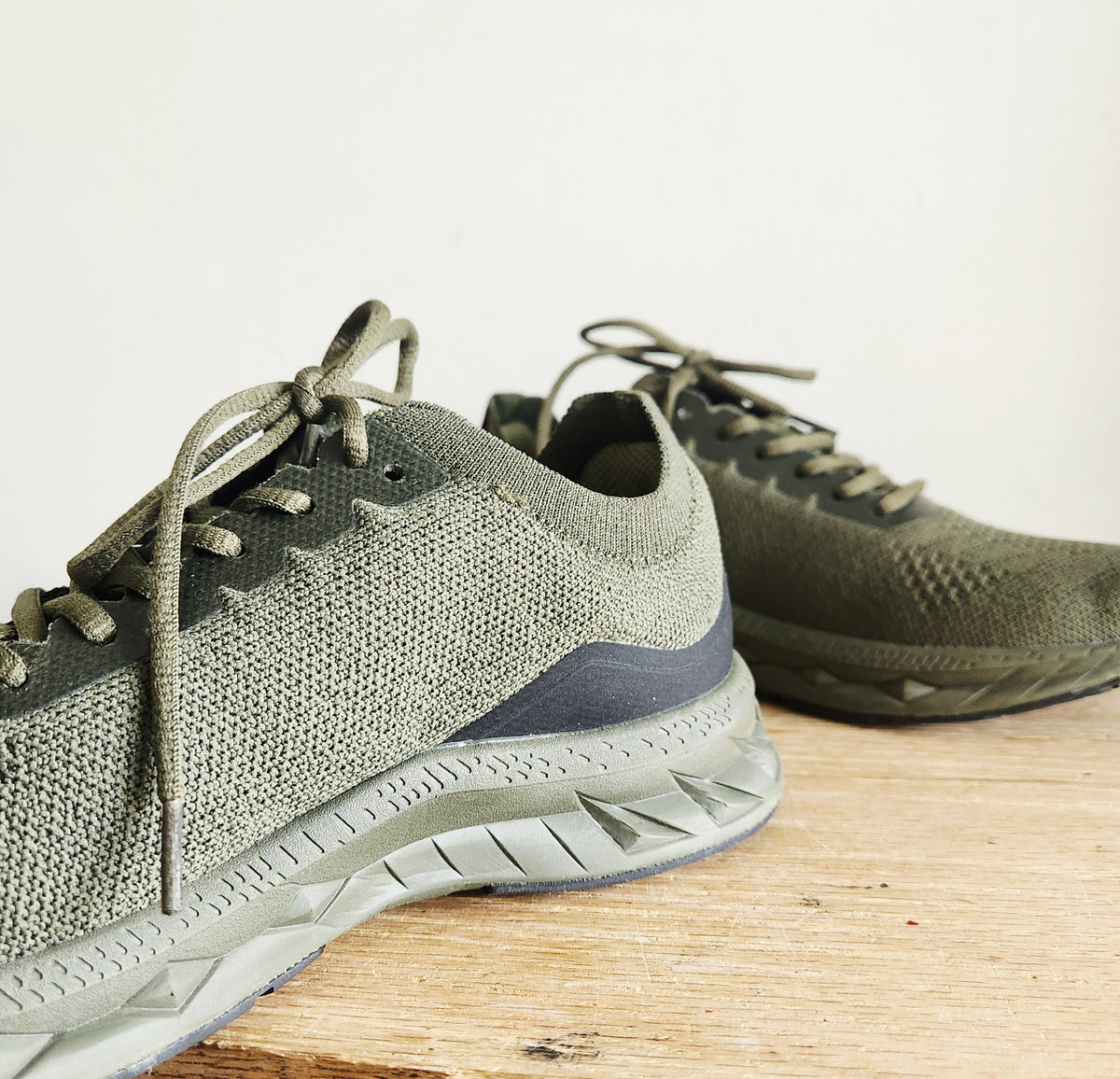 Feethit Women's Lightweight Running Sneakers Army Green