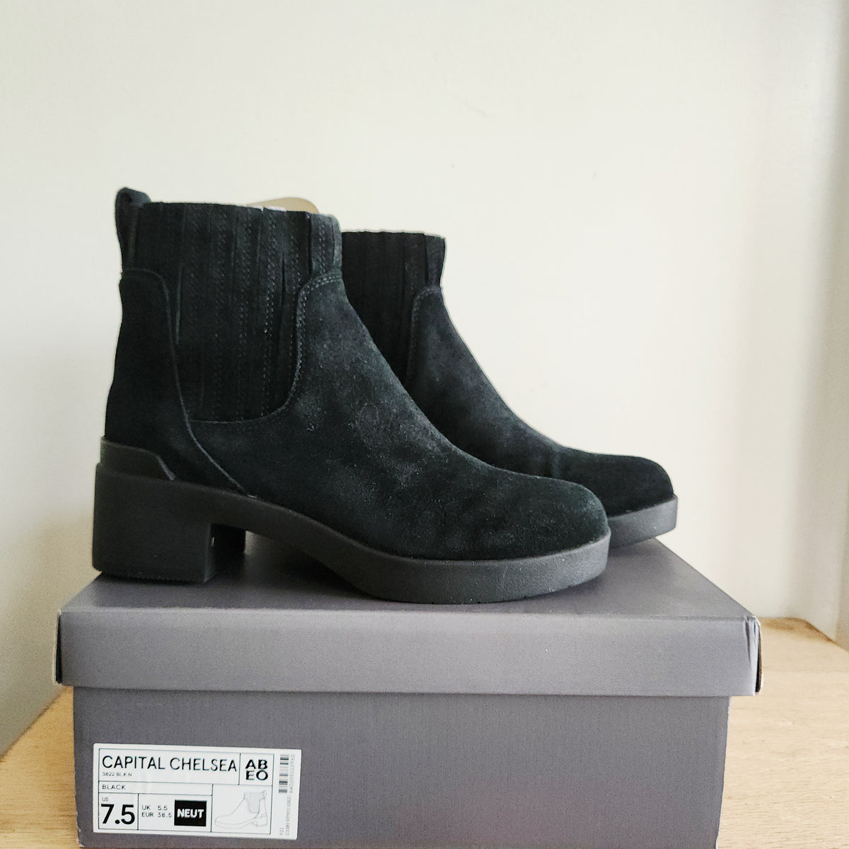Abeo Black Suede Chelsea Ankle Boots - size 7.5 - New