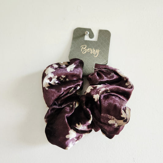 Velvet Scrunchy - New