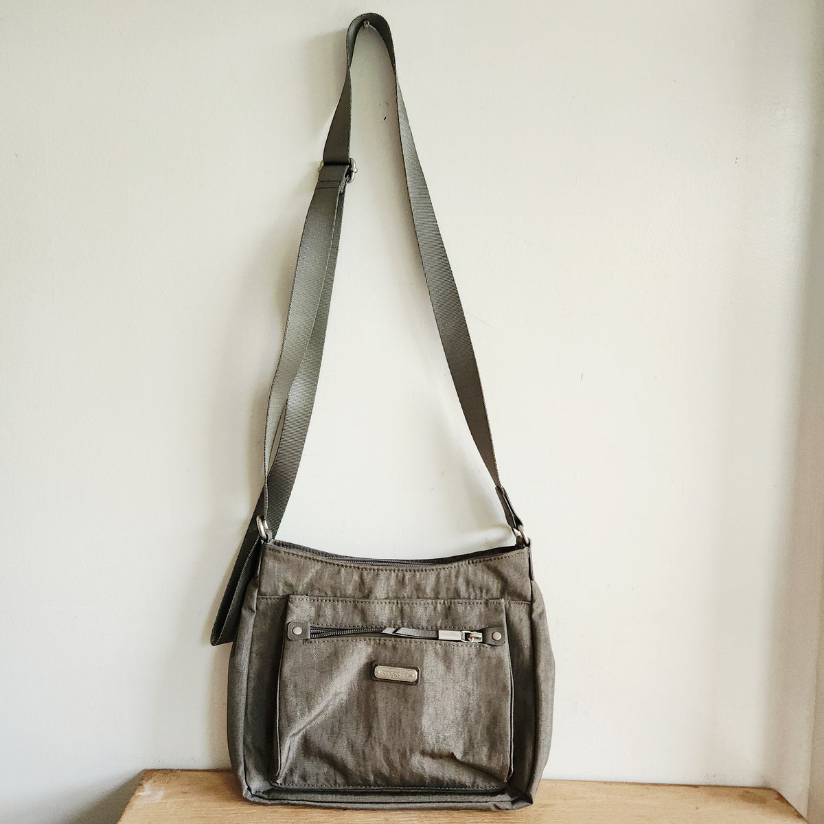 Baggallini Gray Crossbody Purse