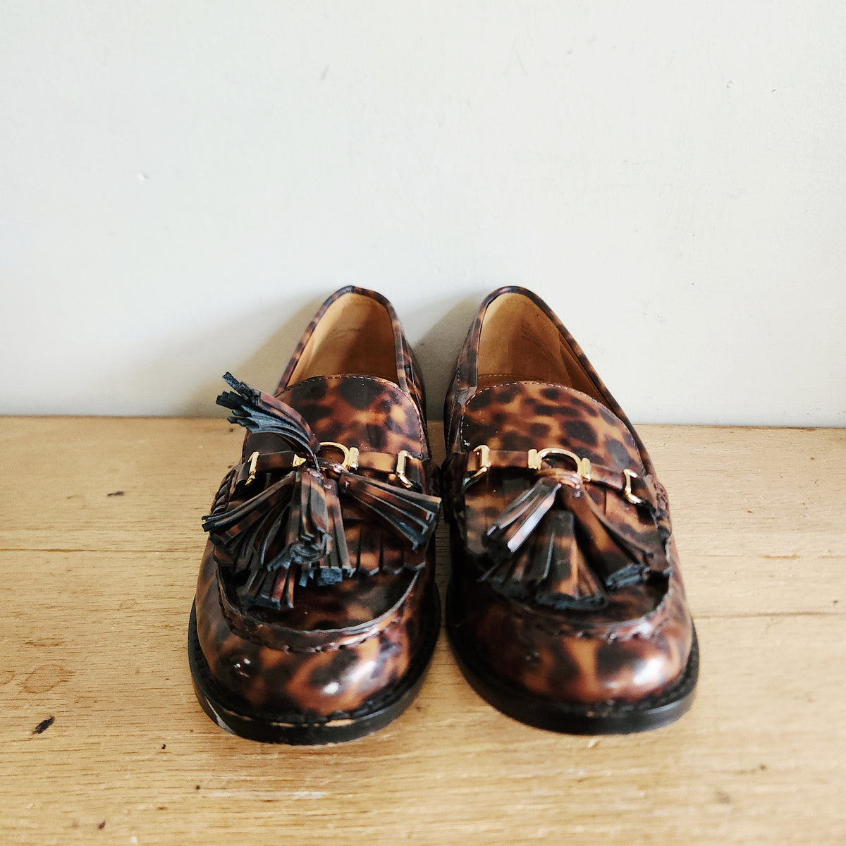 Talbots Tortoise Patent Leather Loafers with Tassles - size 6.5