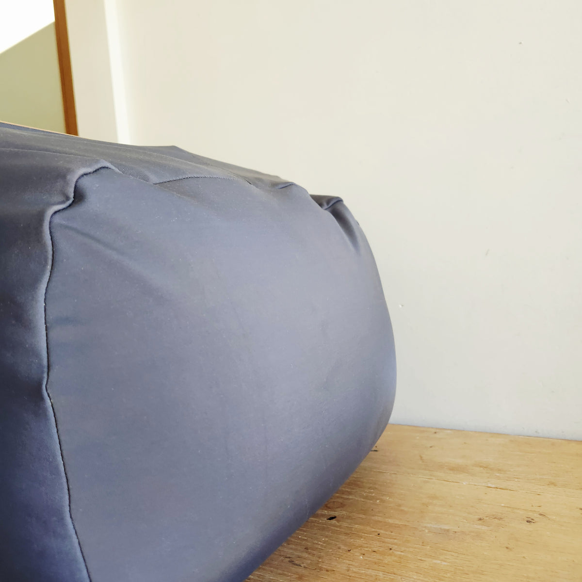Ergonov Book Pillow Stand with Bean Bag Pillow